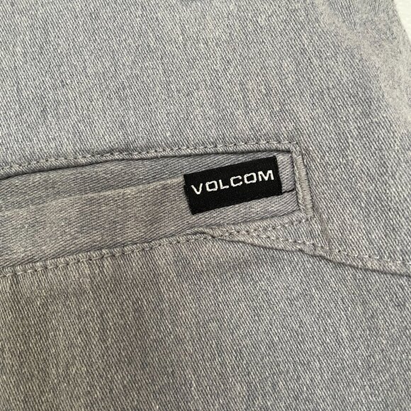 Volcom Gray Shorts, Heathered Gray, Flat Front, Side Pockets, Classic, Size 30 - Picture 7 of 8
